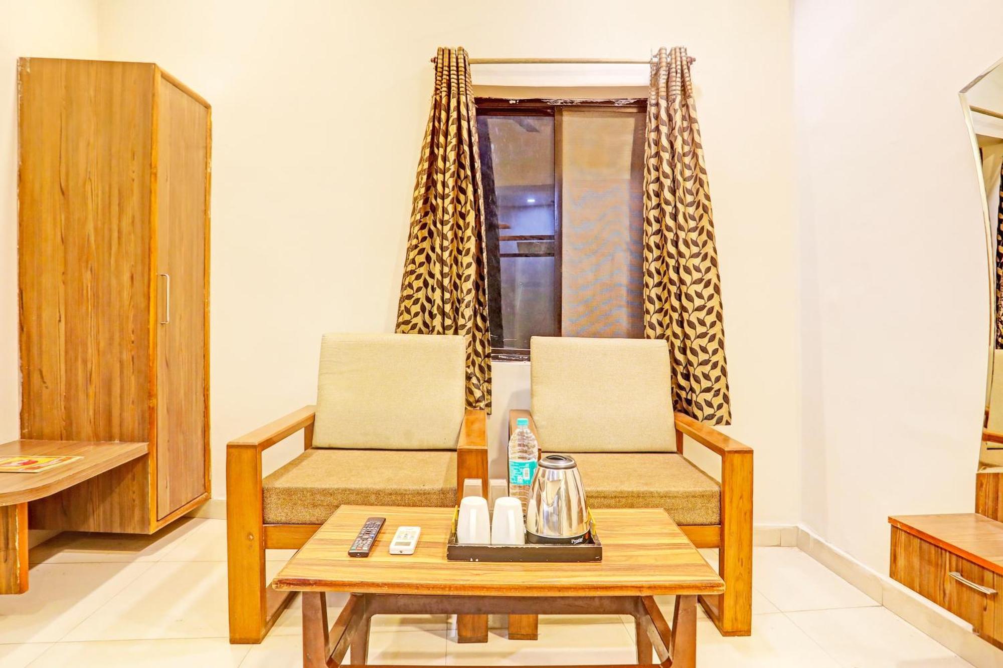 โอโย 7859 โฮเต็ล คุรุกรีปา Hotel Raipur  ภายนอก รูปภาพ