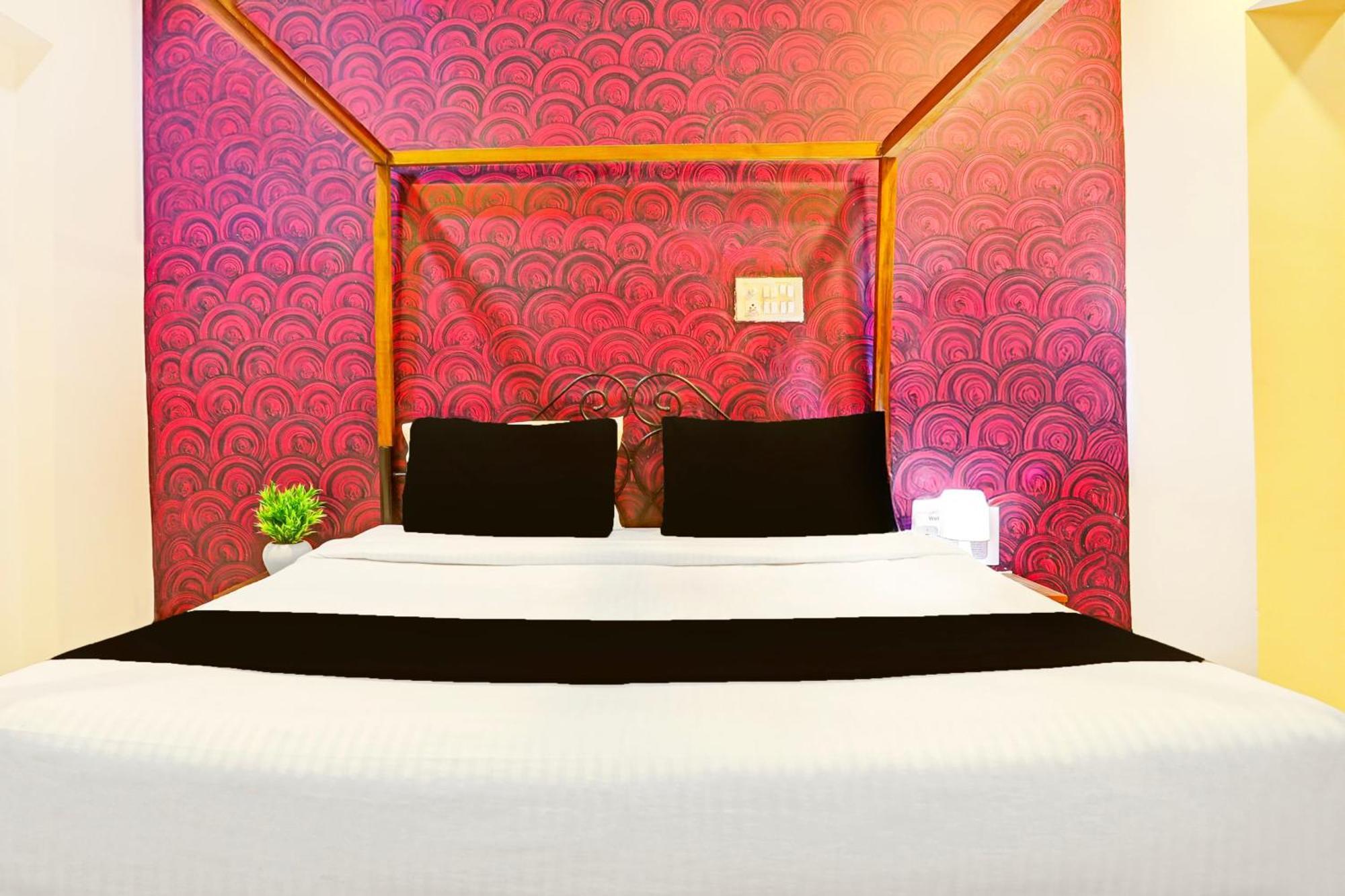 โอโย 7859 โฮเต็ล คุรุกรีปา Hotel Raipur  ภายนอก รูปภาพ