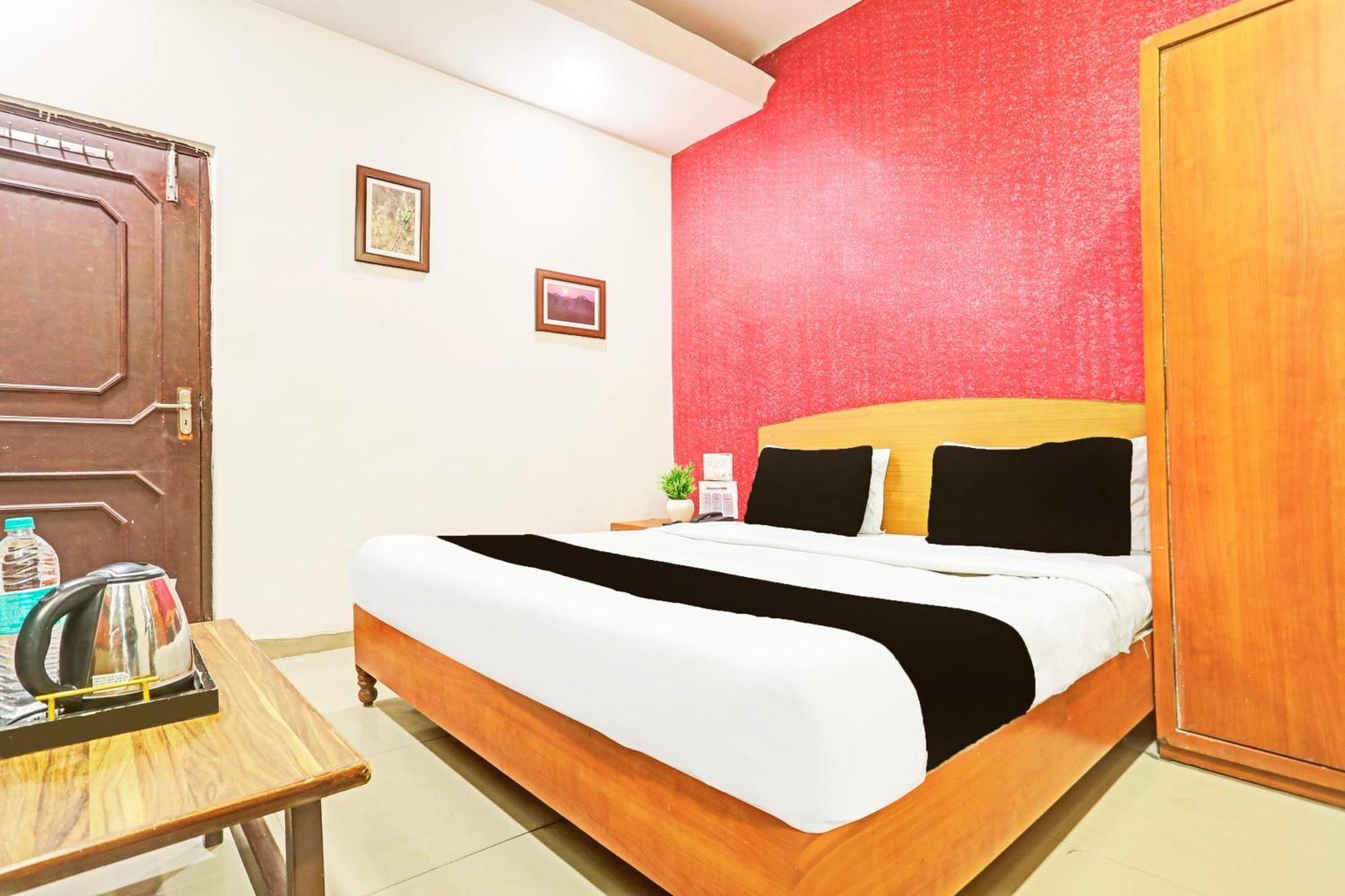 โอโย 7859 โฮเต็ล คุรุกรีปา Hotel Raipur  ภายนอก รูปภาพ