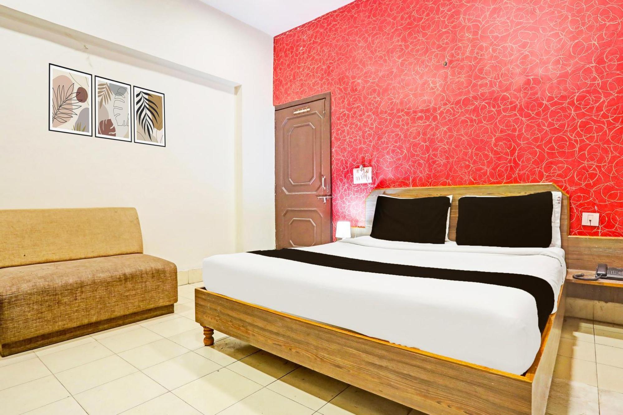 โอโย 7859 โฮเต็ล คุรุกรีปา Hotel Raipur  ภายนอก รูปภาพ