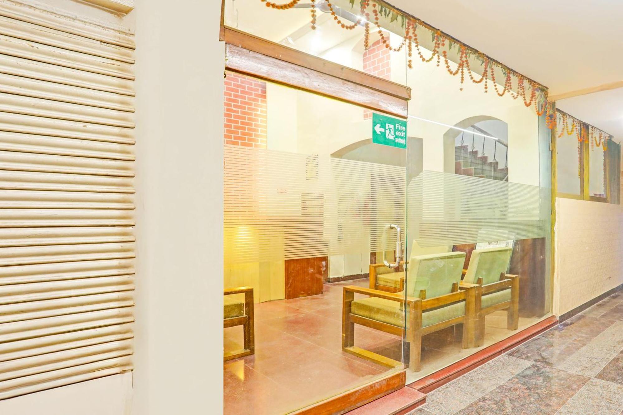โอโย 7859 โฮเต็ล คุรุกรีปา Hotel Raipur  ภายนอก รูปภาพ